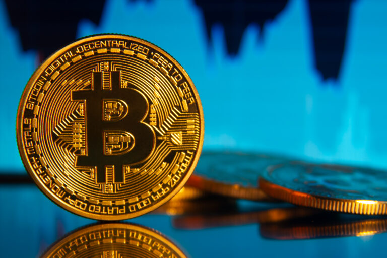 Dollar Pauses Rally as Brazil’s Real Slides on Tariff Threat – Bitcoin Nears Record High