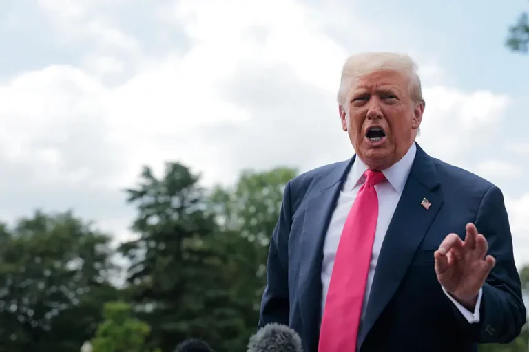 Donald Trump Dismisses Jeffrey Epstein Inquiry as "Boring" – Latest Updates