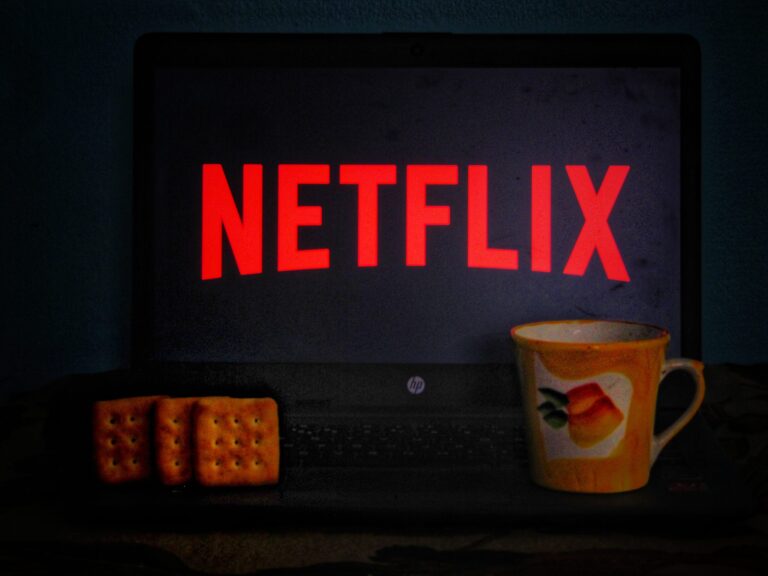 Netflix Integrates Generative AI in Media Production Starting with "El Atonato"