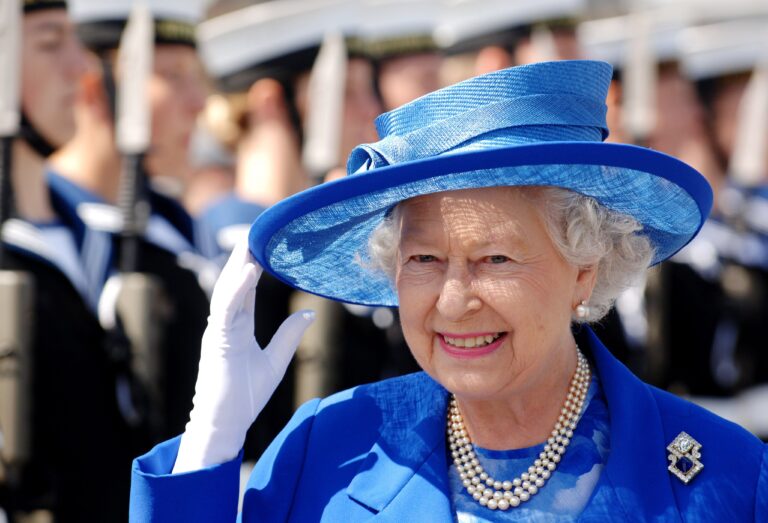 Queen Elizabeth’s Wit and Humour: The Monarch’s Playful Side Revealed